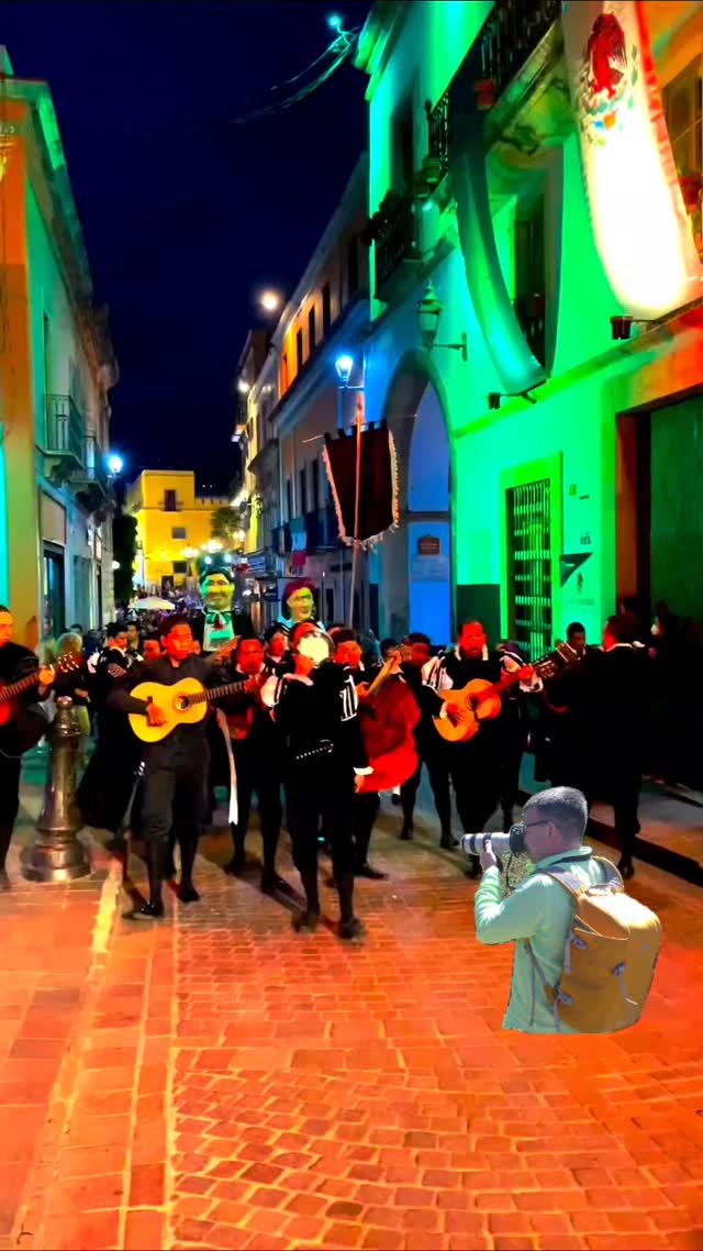 Disfrutar de una #bodaenmexico 🇲🇽 .Enjoy #gastronomytour 🇲🇽 .👉 Save this post toorganize your next tour to #Morelia!www.alfredotourguide.mx alfredotourguide@gmail.comCredits: Alfredo Tour Guide/authors .🦋 Patzcuaro Lake 🦋 Monarch Butterfly______________________Para disfrutar los tours👇 .Guarda este post paraorganizar tu próxima visita!www.alfredotourguide.mx alfredotourguide@gmail.comalfredotourguide @AlfredoTGCréditos: A sus autores_________________________When visiting Morelia ask for my tours on weekends with hashtag: #AlfredoTourGuide #exfluencer realvideos imperfect content nostalgic authenticandrealistic realcontent nomakeupcontent ______________________________